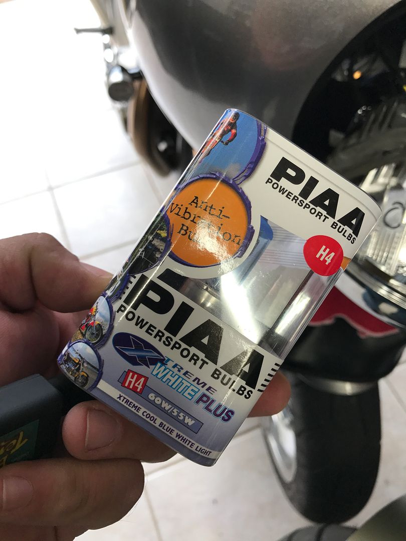 triumph thruxton r accessories